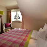 Romantik & Restaurant Hirsch 4*