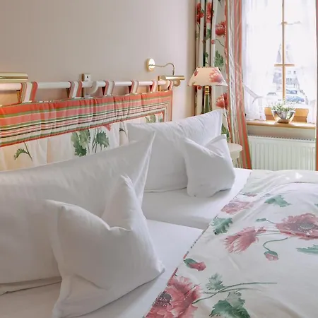 Ξενοδοχείο Romantik & Restaurant Hirsch Sonnenbühl