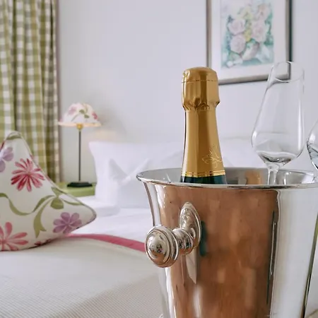 Hotel Romantik & Restaurant Hirsch Sonnenbühl